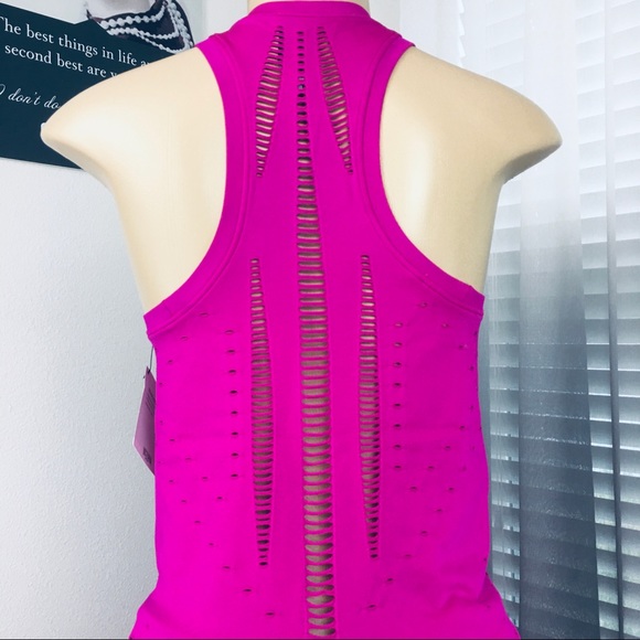 Victoria’s Secret Fuchsia Seamless Sport Top - Picture 5 of 7